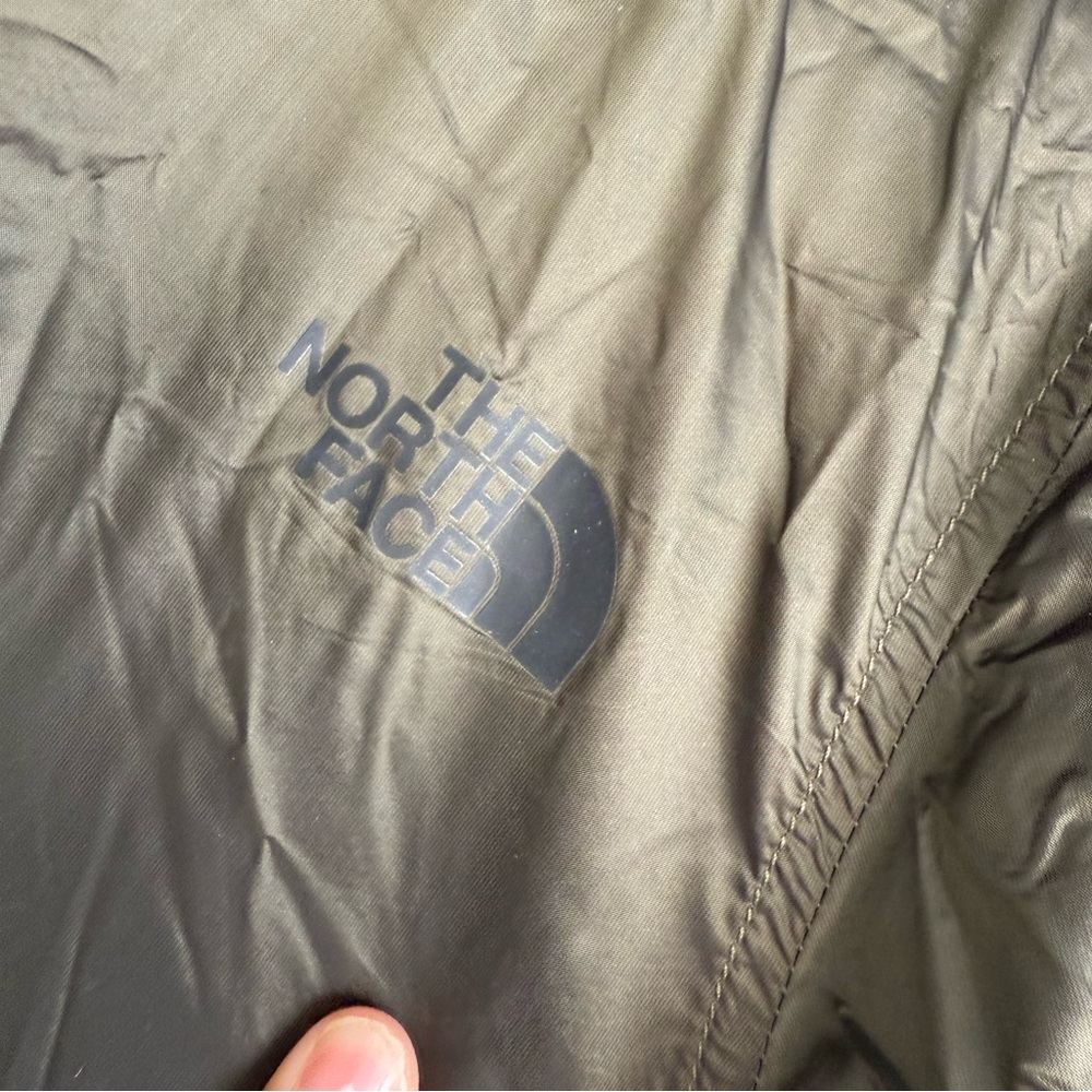 The North Face Size M Windwall bomber jacket in Olive Green - Picture 4 of 6